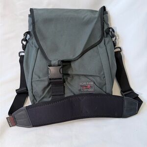 Tom Bihn Ristretto Portable Culture organizer bag/ travel bag